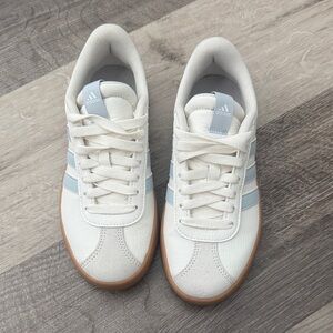 WOMEN'S ADIDAS VL COURT 3.0 SNEAKERS NWOT